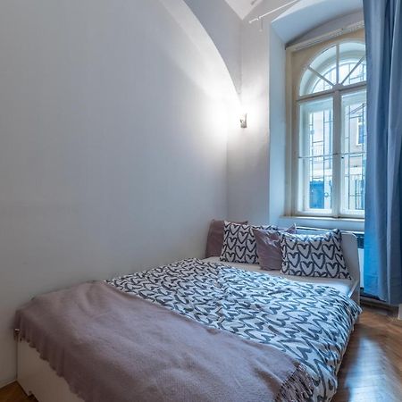 Spacious 3 Bedroom Apartment In The Heart Of 프라하 외부 사진