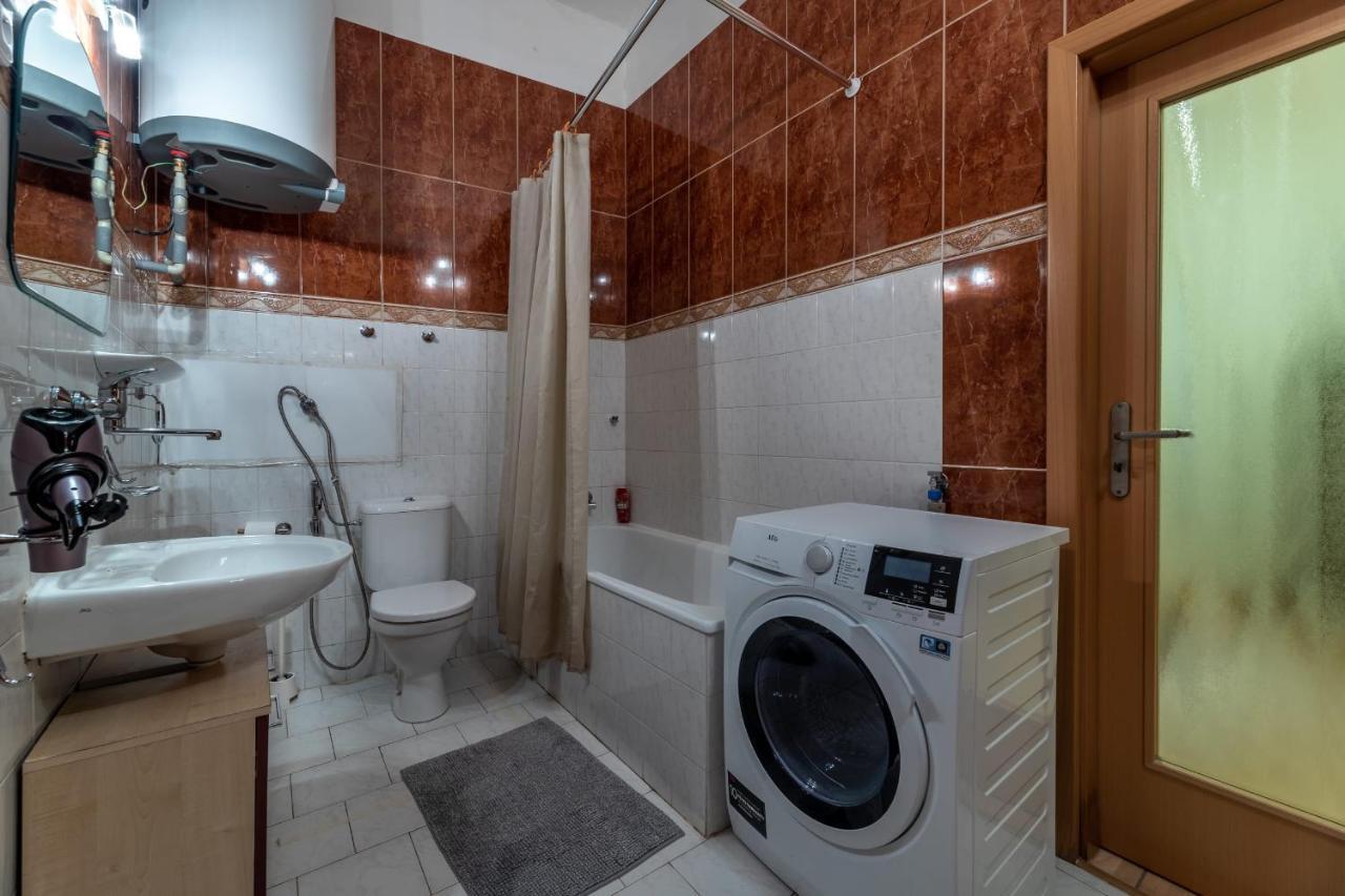Spacious 3 Bedroom Apartment In The Heart Of 프라하 외부 사진
